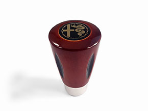 Gearshift knob red-brown with Alfa Romeo logo