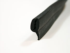 Rubber seal on B-post Giulia left or right